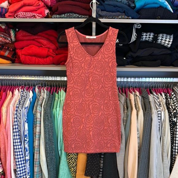 Must Have deep coral sleeveless rose embedded dress size XS - Picture 1 of 4